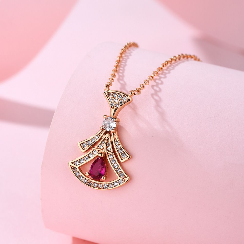 White mother-of-pearl necklace collarbone chain