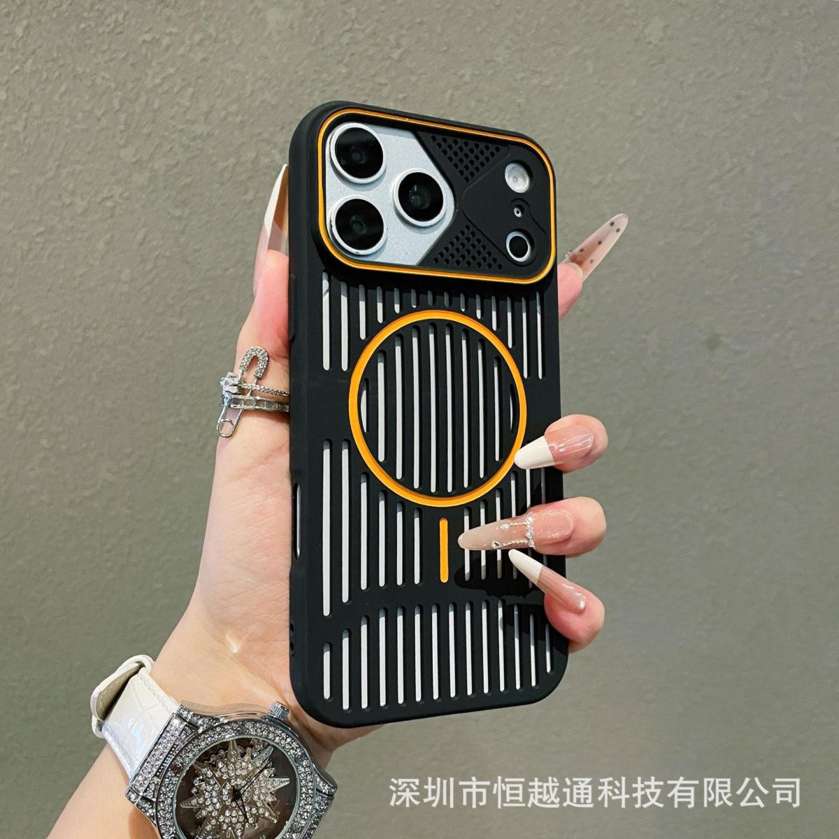 iPhone 14-17 Pro Max delikli soğutmalı metal kılıf