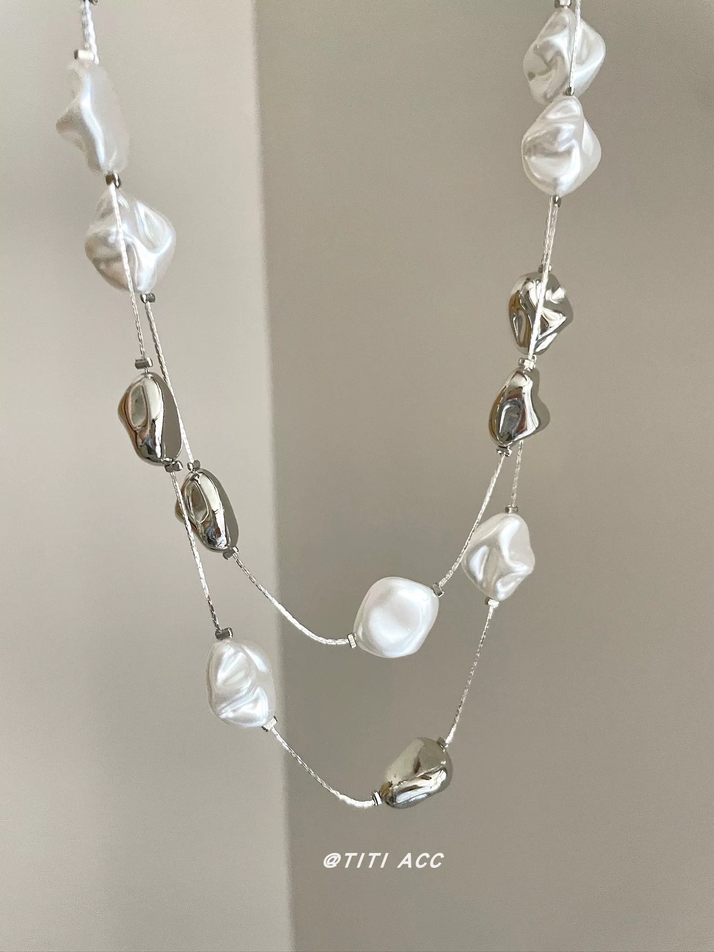 Double-layer pearl necklace, vintage heavy sweater chain