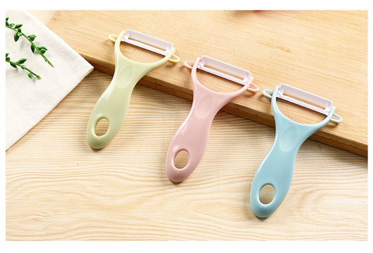 Ceramic vegetable and fruit peeler knife