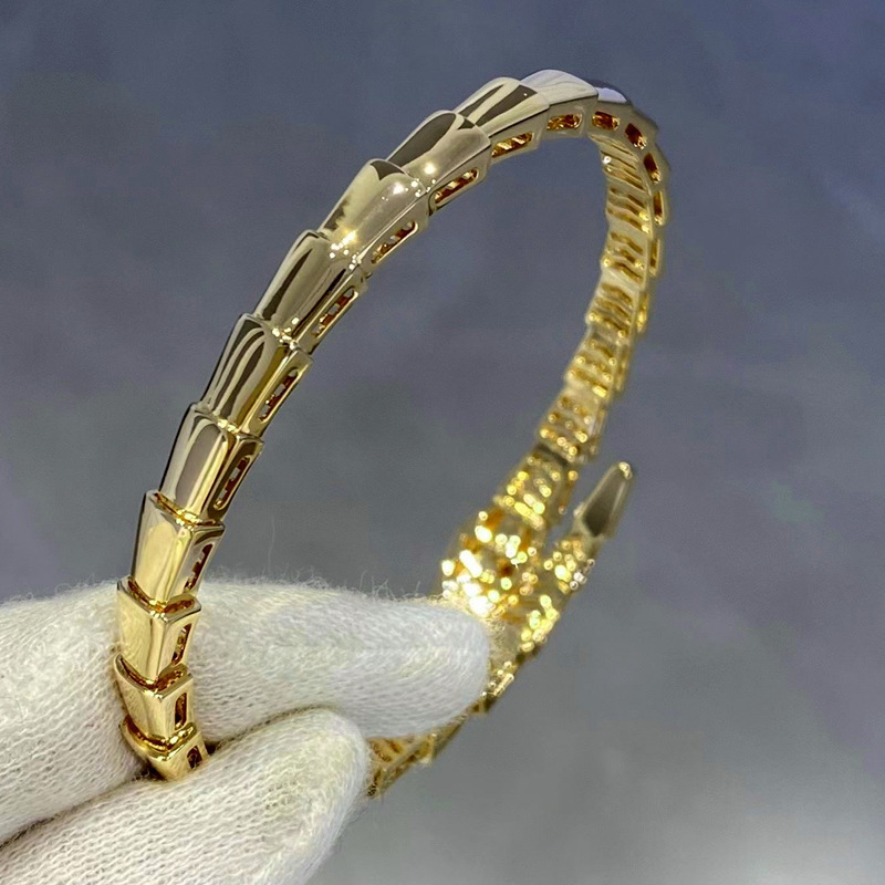 Snake-shaped bracelet with full rhinestones, 18k gold plating