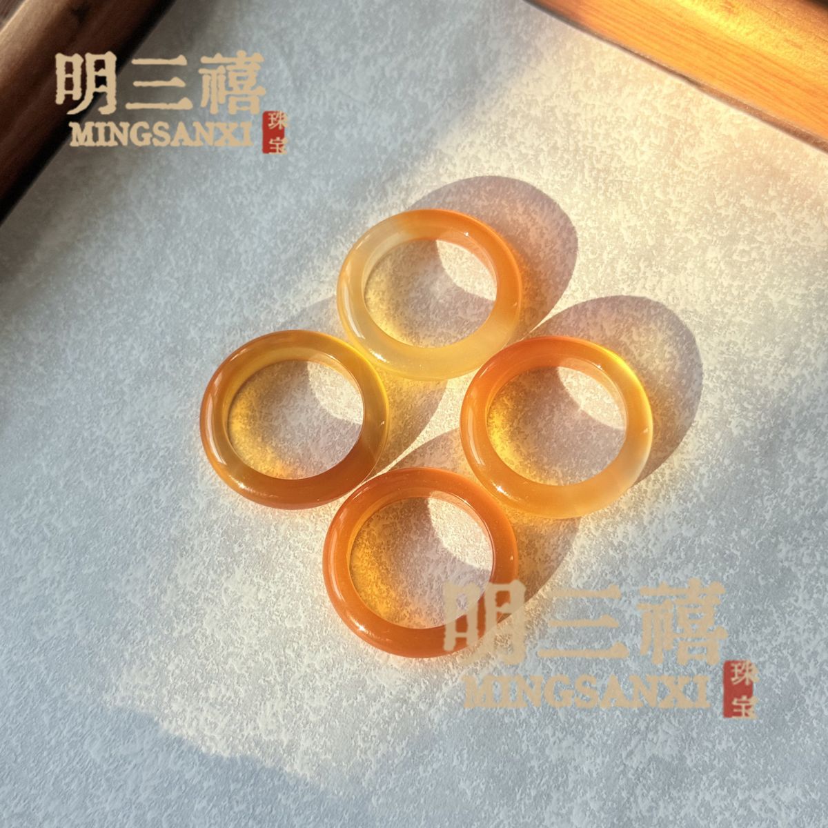 天然高冰马料白玉髓戒圈香槟金玛瑙戒指冰透粉玉石指环天空蓝戒指