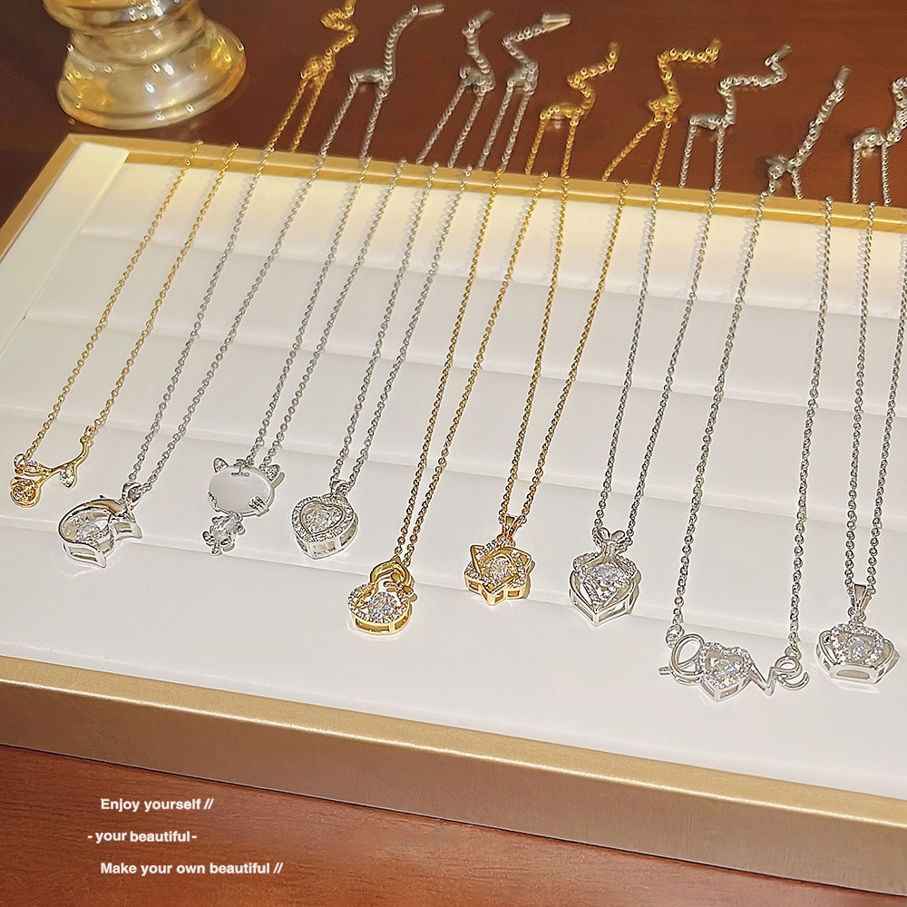 Koreanischer Titanzahl-Anhänger aus Stahl, leicht, luxuriös, Nischenstil, vielseitiges Design, Kettenanhänger, Sommerlichkeit, Schlüsselbeinkette, verblassungsfreie Damenaccessoires