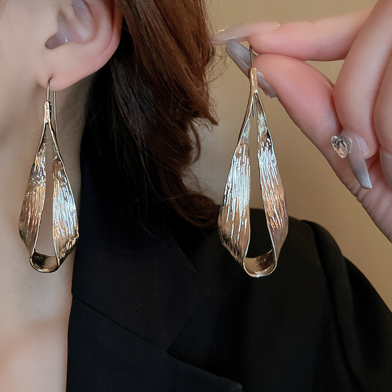 Metallic water drop leaf ear hook earrings for women