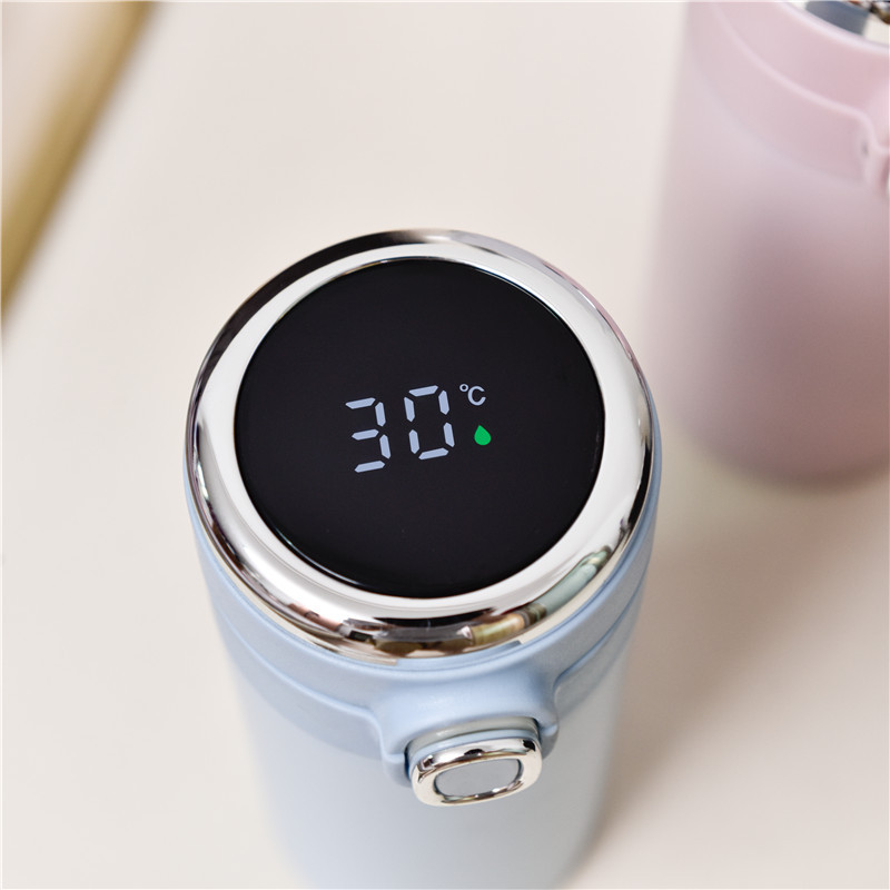 Großvolumiger Isolierbecher aus Edelstahl mit Sprungdeckel und intelligenter Temperaturanzeige – Premium-Trinkbecher mit Temperaturmessfunktion - 5