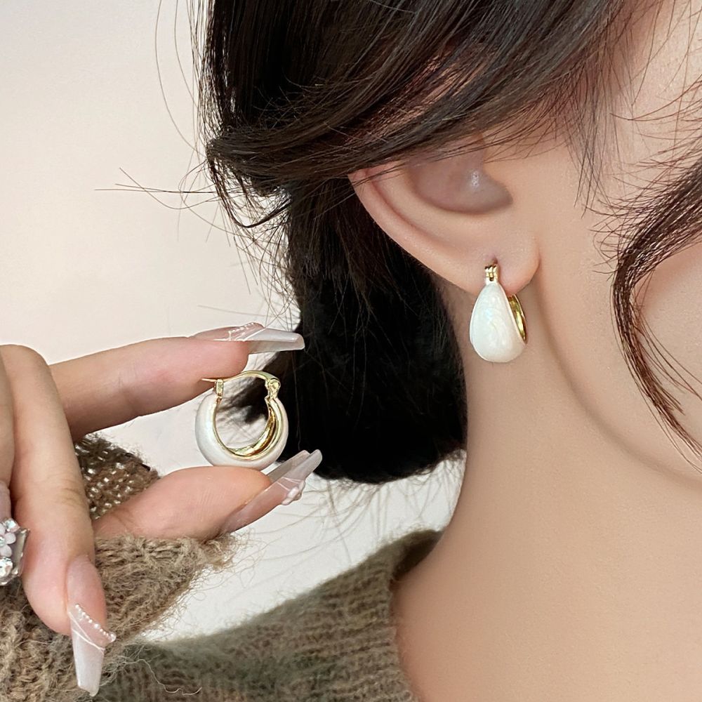 Minimalist Drip Glaze White Earrings for Women, 2026 Model