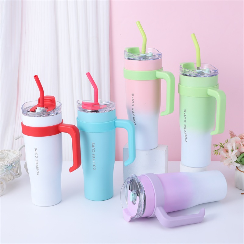 Fabrika çıkışlı yeni 304 paslanmaz çelik yalıtımlı kupa jumbo büyük kapasiteli 40oz 2. nesil 3. nesil araba kupası pipetli kupa
