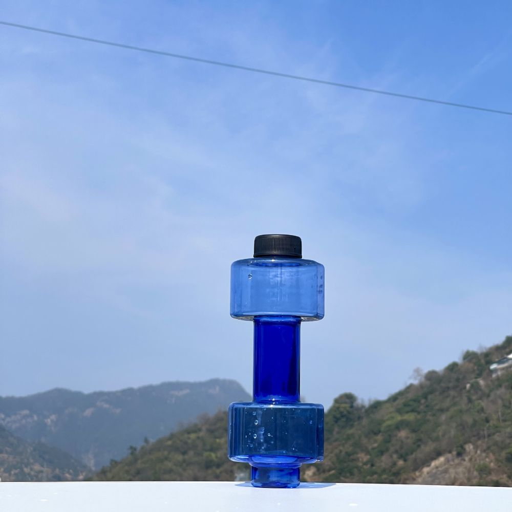 Yazlık dış mekan küçük 550ML dambıl su matarası fitness spor su şişesi plastik bardak öğrenci kişiselleştirilmiş su matarası özelleştirme