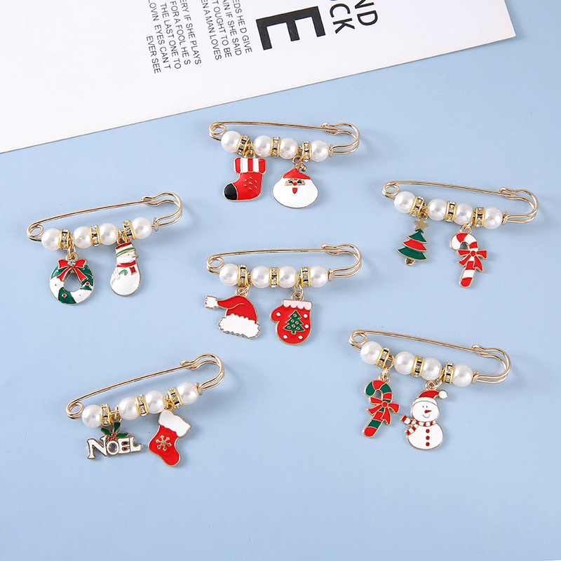 Christmas Pearl Brooch, Alloy, Snowman Sock Flower Design, Pin Back