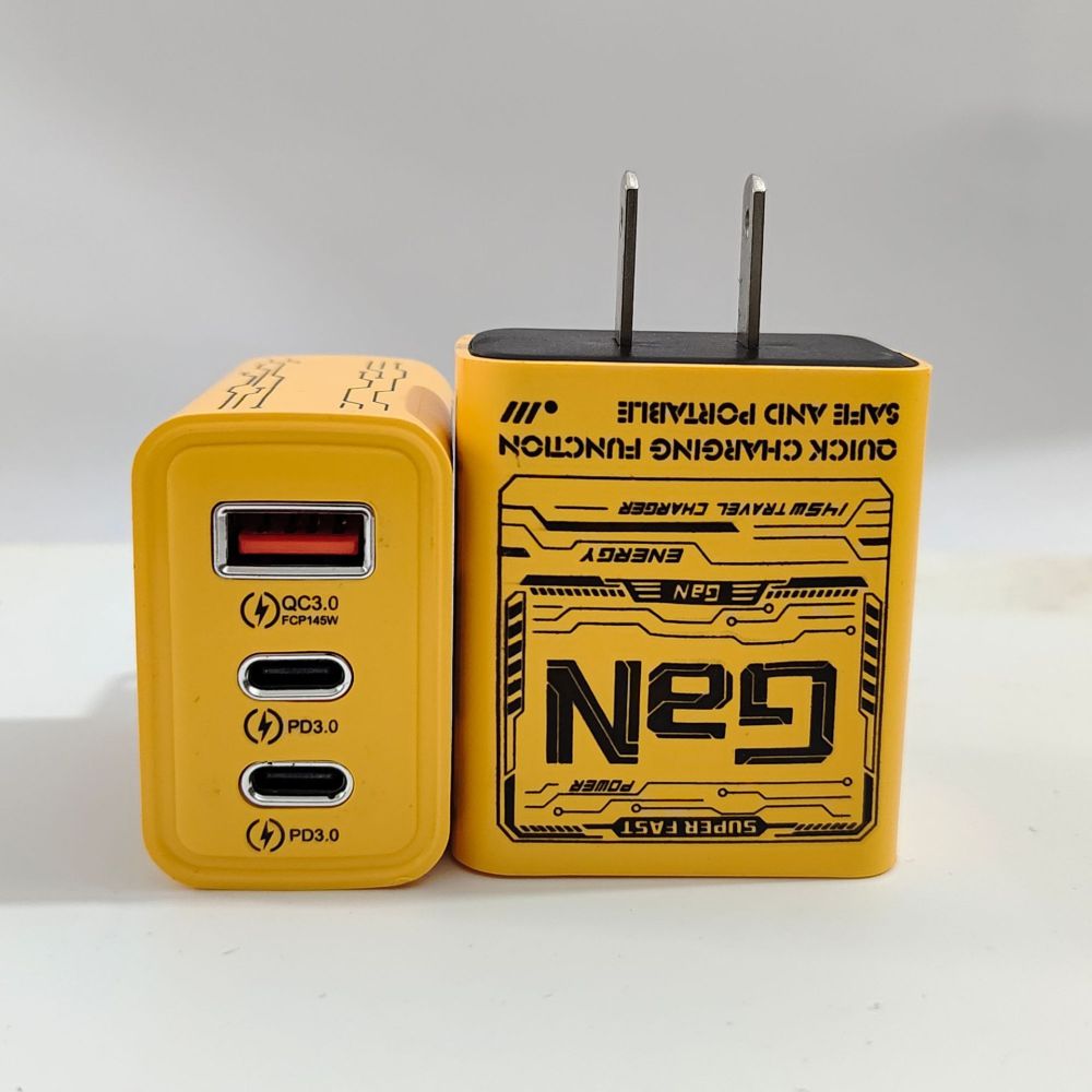 Yeni ürün PD145W akıllı şarj başlığı çift Tip-C + tek USB adaptör çok fonksiyonlu cep telefonu hızlı şarj cihazı