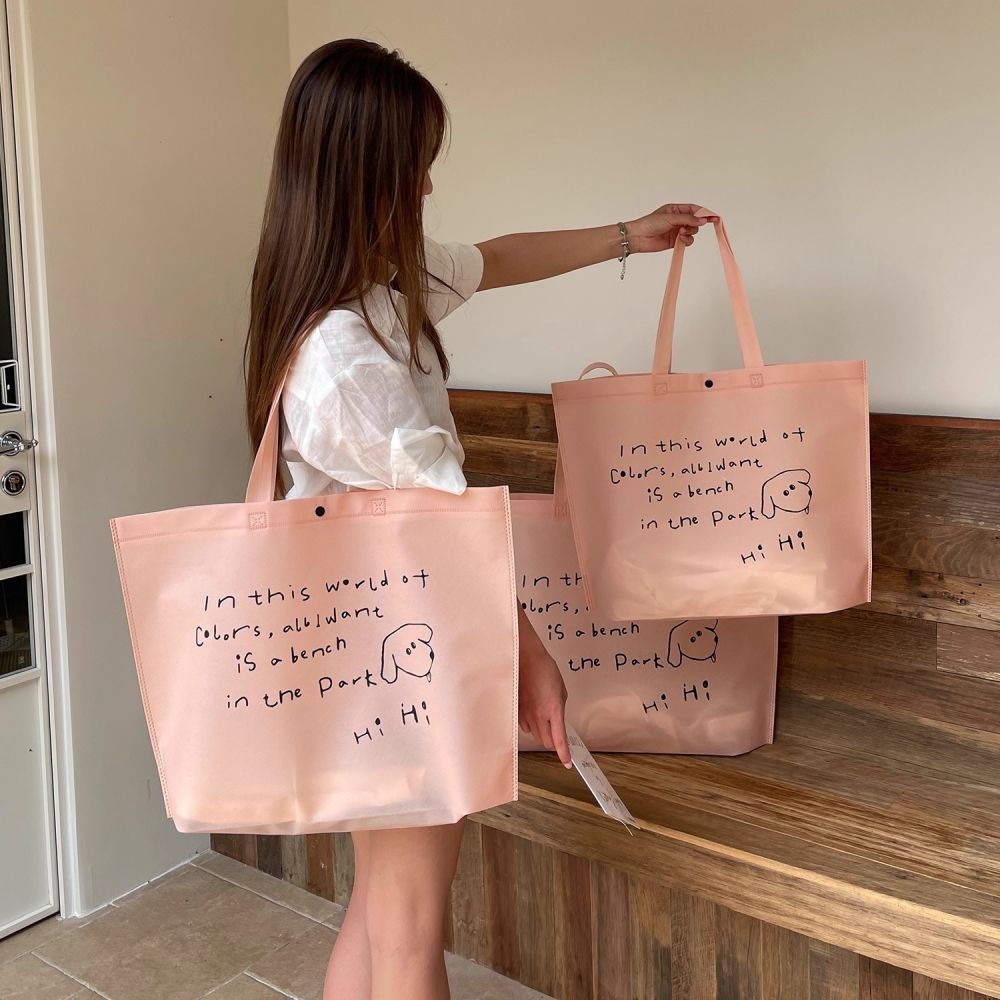 Einkaufs- und Geschenktaschen aus Vlies mit Henkel