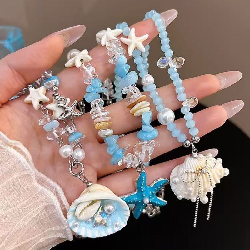 Pearl and shell bead necklace, beach vacation style - 1
