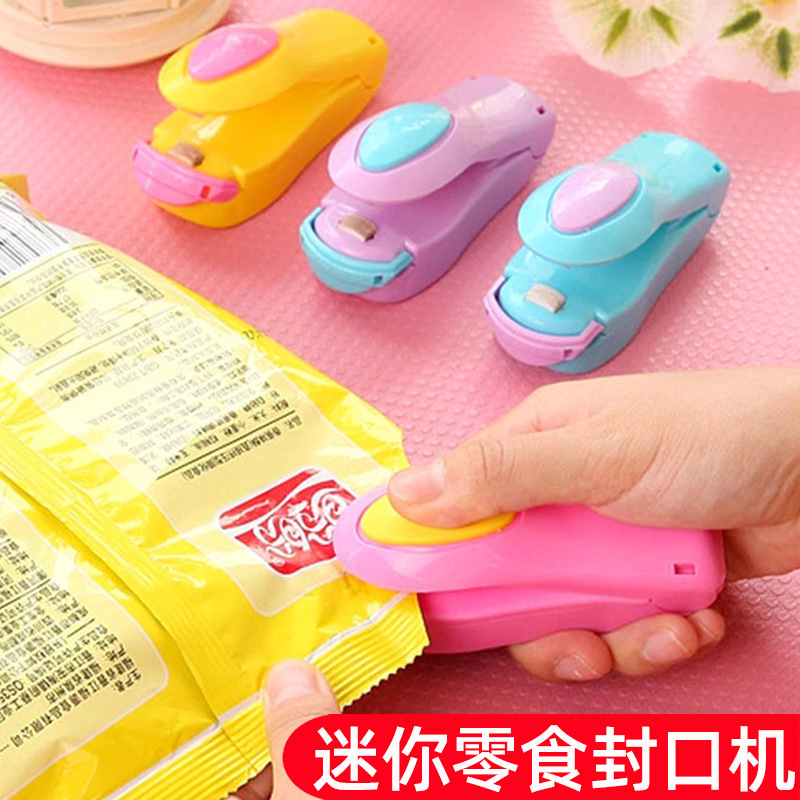 Portable mini heat sealing machine for plastic bags - 1