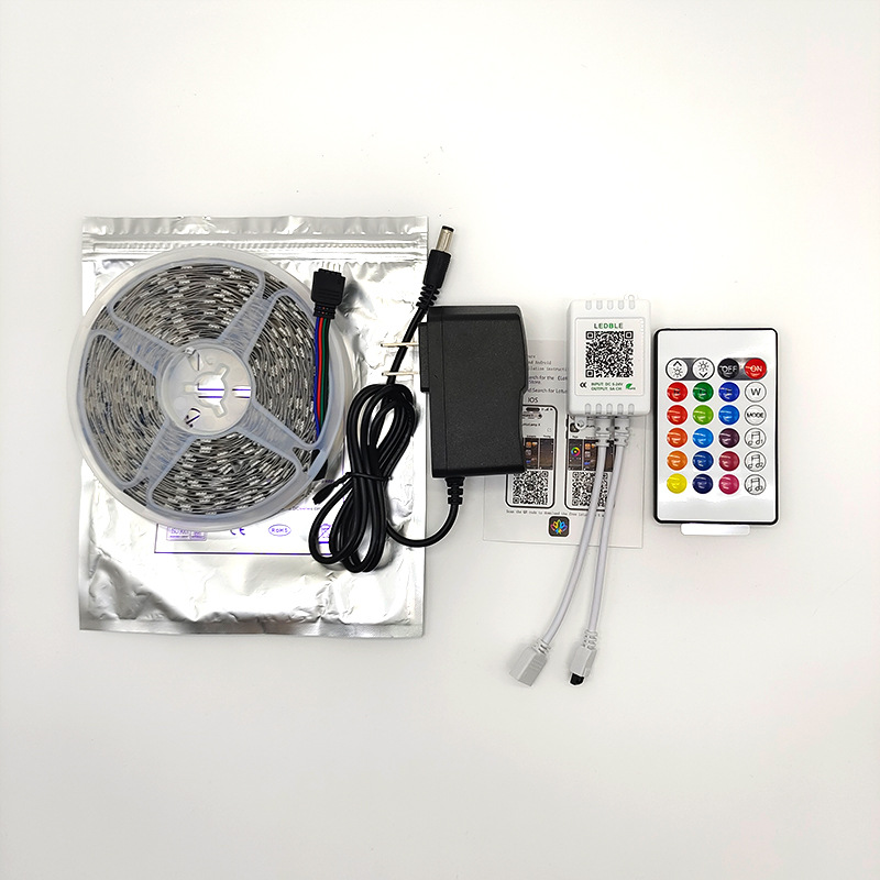 LED Işık Şeridi 5050 RGB Bluetooth Seti 24 Tuşlu Telefon Uygulaması 7 Renkli Yatak Odası Dekoratif Aydınlatma Şeridi