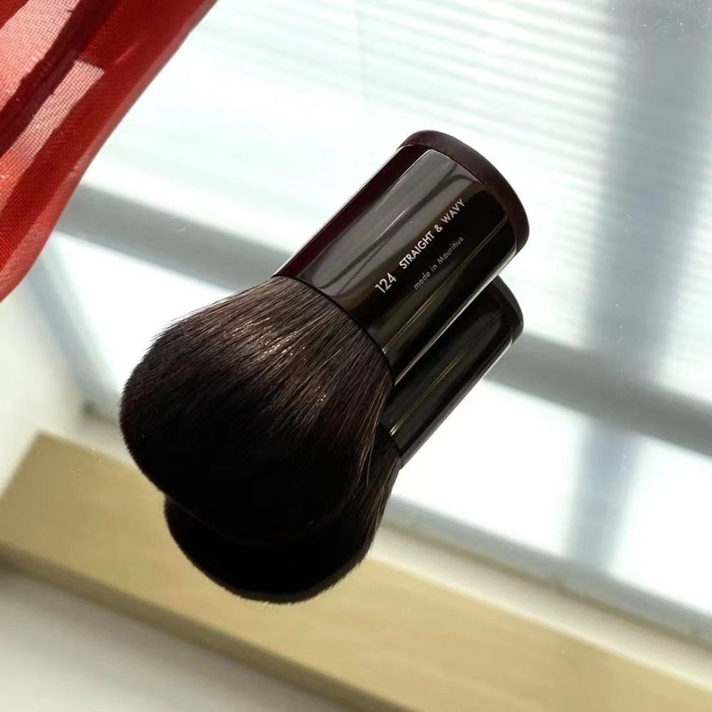 Makeup Brush Set, Red Metal Handle, Synthetic Fiber Bristles