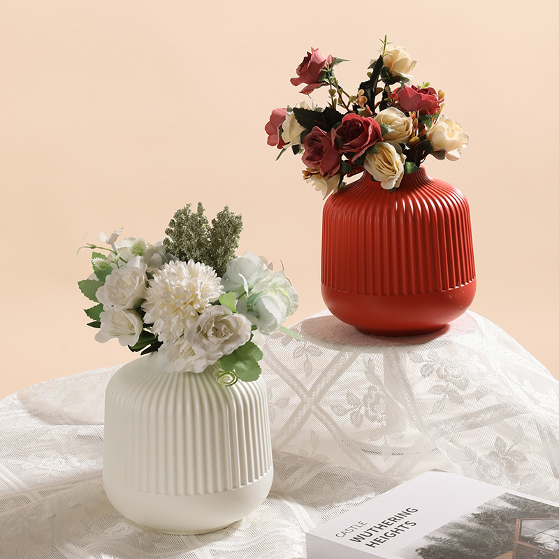 Nordic Style Plastic Vase and Flower Pot for Dried and Artificial Flowers