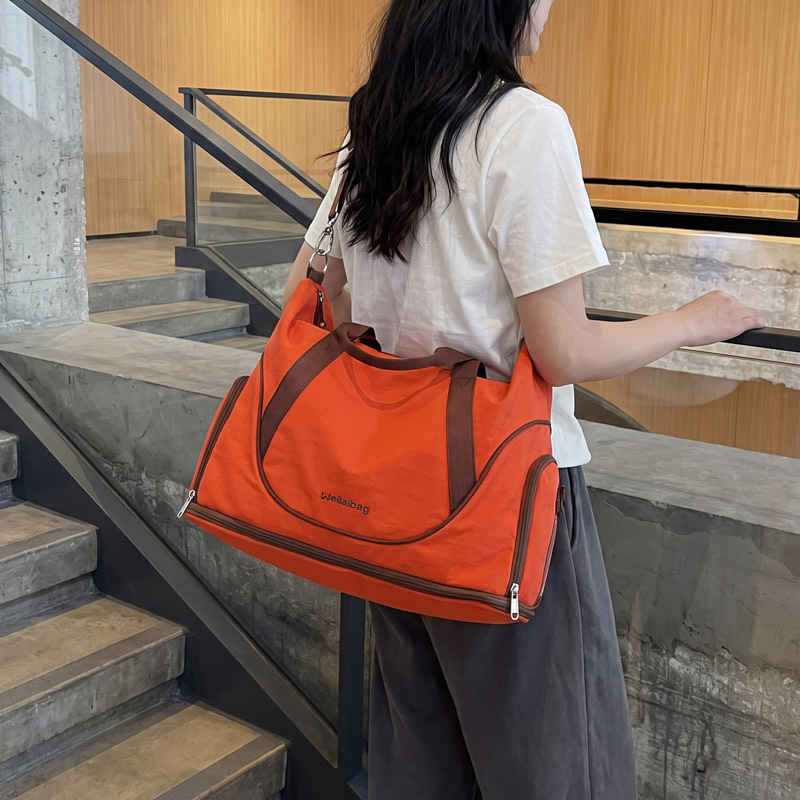 Lightweight large capacity travel bag for women, business and fitness bag
