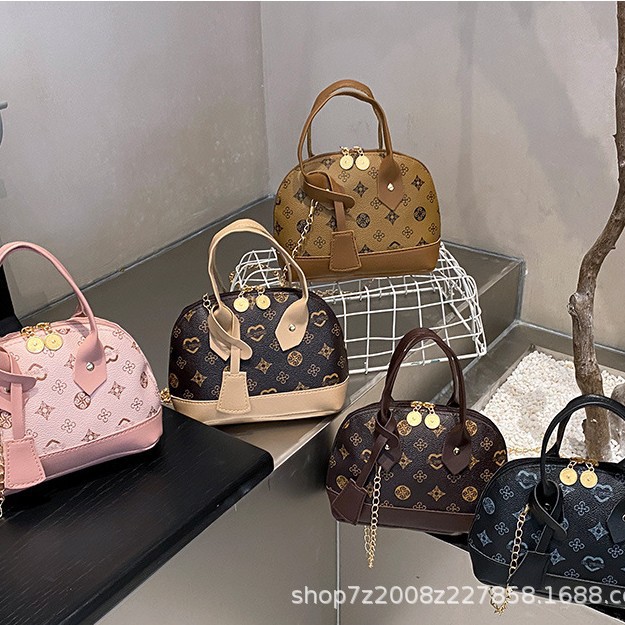 Monica Chic Luxury Women's Bag, Vintage Patterned and Color-Block Shell Design, 2026 New Fashion Lightweight Luxury Niche Style.