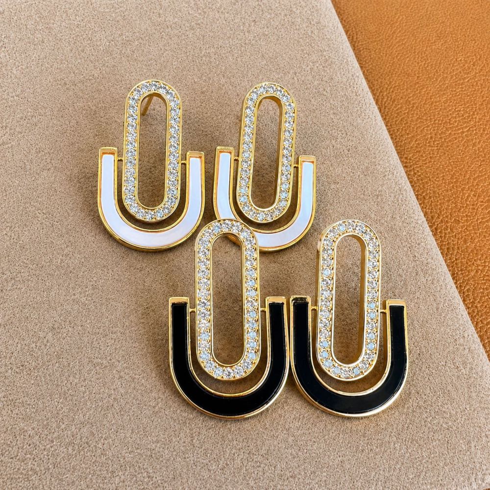 Geometric U-shaped Earrings for Women Brass Plated with 18K Real Gold Black and White Color Block Rhinestone Inlaid Architectural Style Cross-border Live Streaming Wholesale Supply