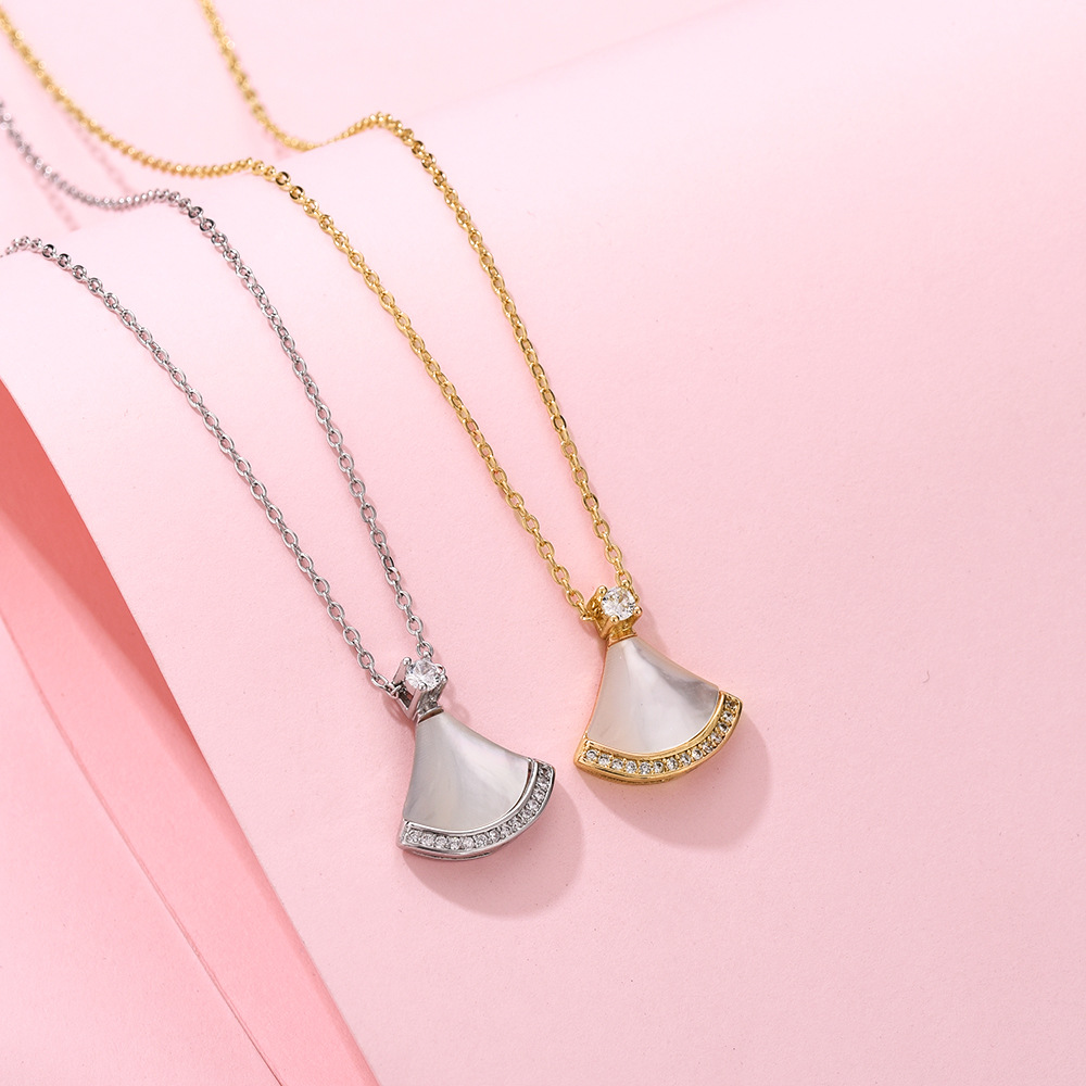 White mother-of-pearl necklace collarbone chain - 1