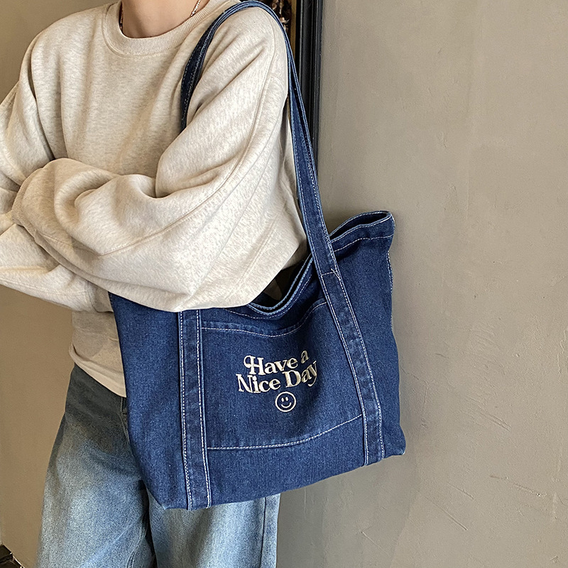 Japanischer Casual-Rucksack mit großem Fassungsvermögen für Damen, trendige Stickerei mit Buchstaben, Jeans-Rucksack für Studenten, großer Fassungsvermögen, Commuter-Tote-Bag - 3