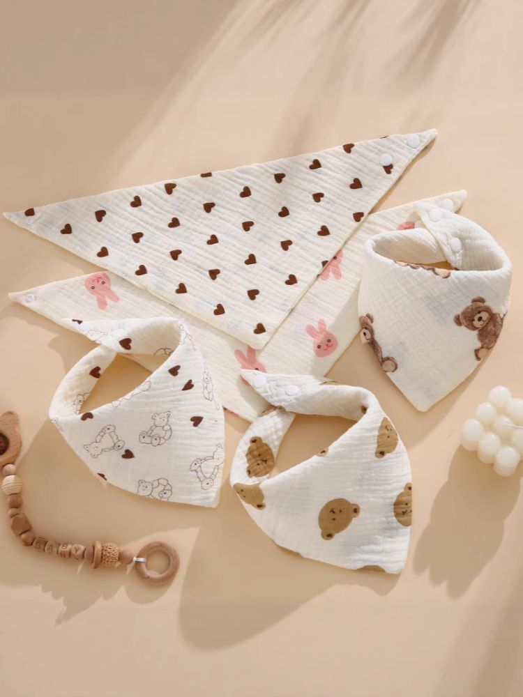 Cross-border baby drool towel type A four-layer crepe cartoon snap feeding bib baby triangle towel newborn feeding bib