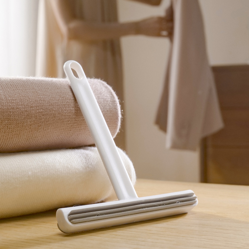 Double-sided lint remover for fabric and pet hair