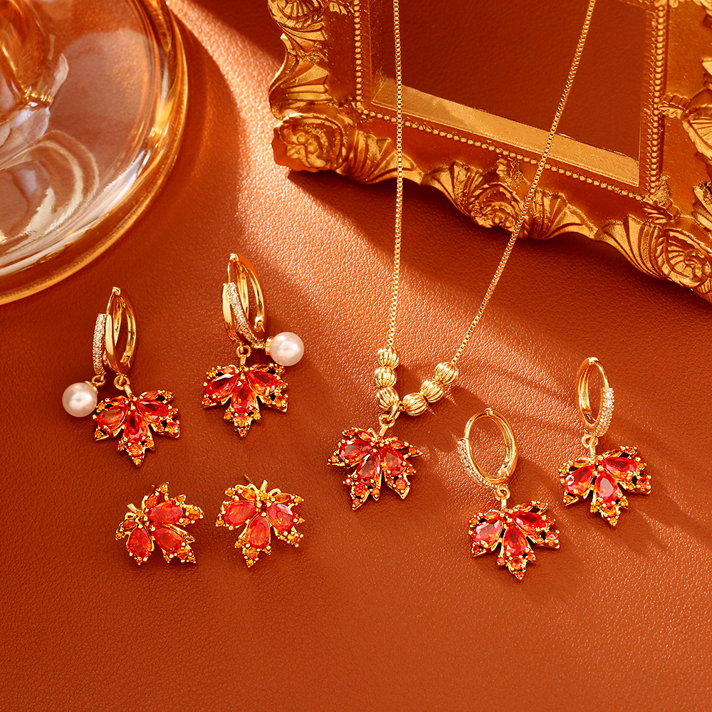 Red maple leaf zircon necklace and chain - 1