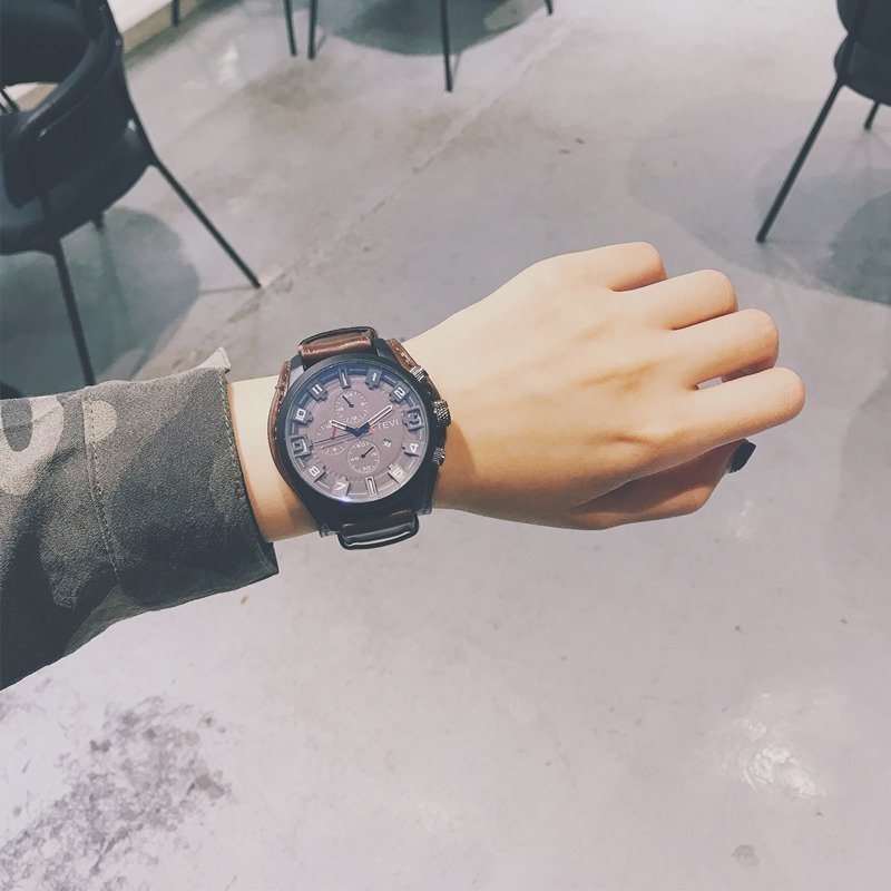 Außenhandelsheiße Herrenuhr, hochwertige Modetrend tägliche kreative Persönlichkeit spezielle Kräfte große Zifferblatt Herrenuhr