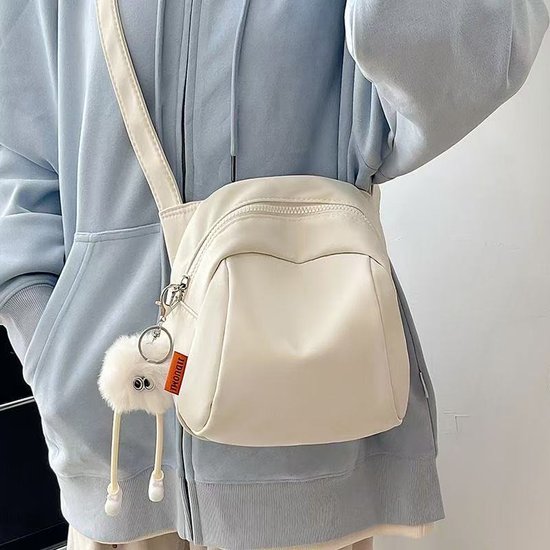 İnternet ünlü gündelik naylon bez çanta kadın yeni popüler kabuk hafif çok yönlü büyük kapasiteli crossbody çanta omuz çantası