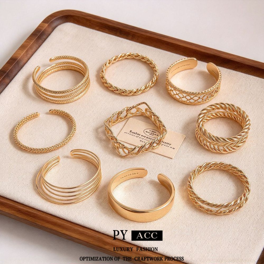 Striated gold bracelet, round, wrinkled design - 1