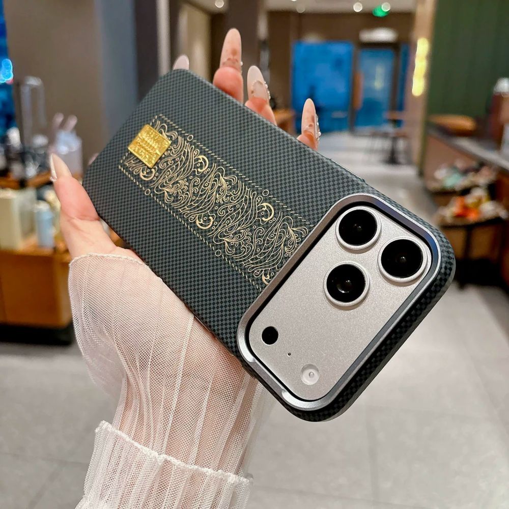 Karbon fiber telefon kılıfı iPhone 18 Pro Max, manyetik
