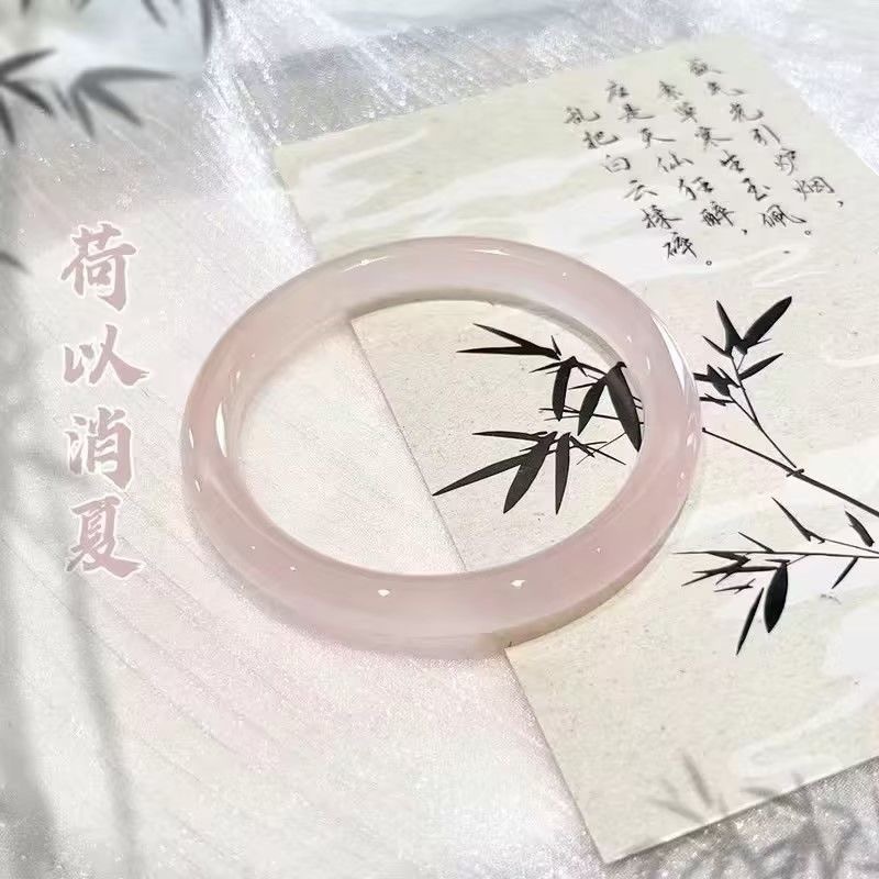 Xinjiang Vintage Taklit Jade Yuvarlak Çubuk Bilezik Antik Stil Nilüfer Powder Rengi Güzellik Çubuk Bilezik Genç Kız Kırmızı Kitap Aynı Model El Aksesuarı