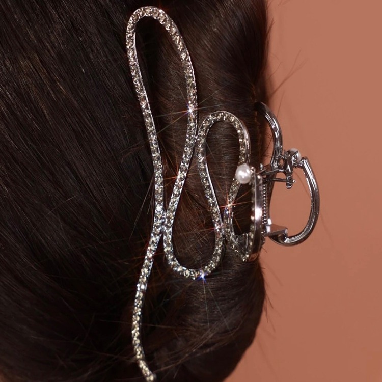 Premium geometric minimalist hair clip, large size hair clip for thick hair volume, back of head influencer hair clip, shark clip hair claw - 1
