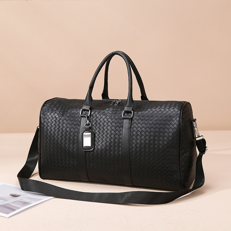 Sports bag with dry-wet compartments, large capacity