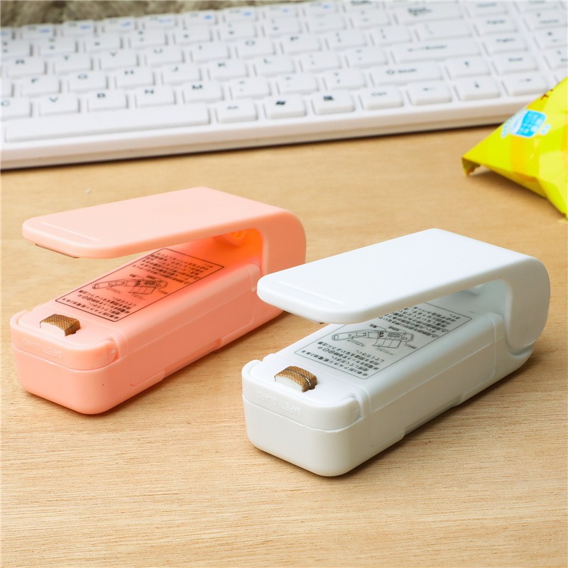 Portable mini heat sealer for plastic bags handheld - 1