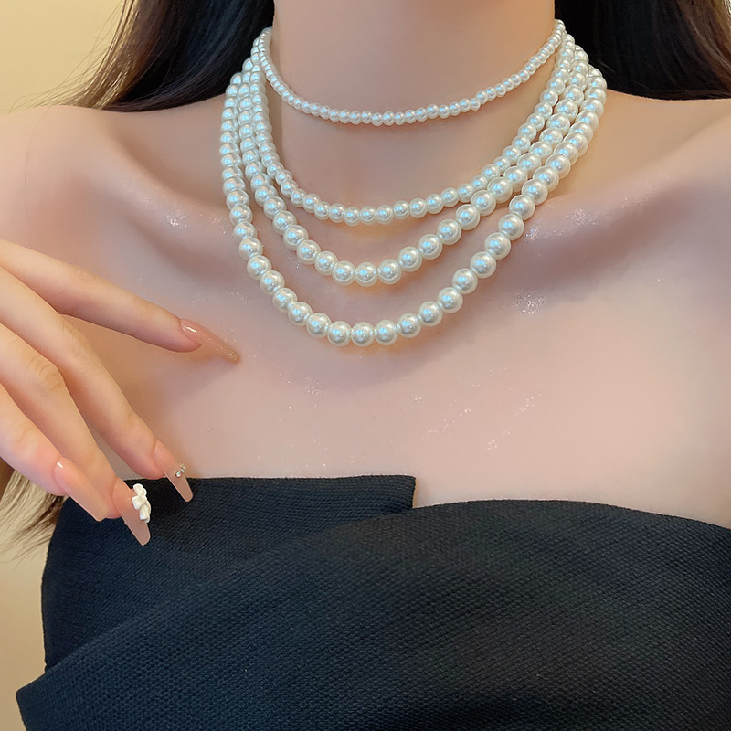 Retro French pearl necklace for women with beaded clavicle chain