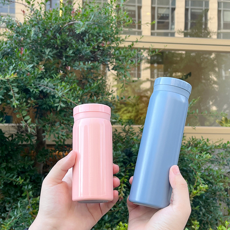 Isolierter Becher für Frauen, elegant und schlicht, tragbarer Mini-Edelstahl-Taschenbecher, Trinkflasche für Studenten, Outdoor-Sport, personalisierbar. - 4