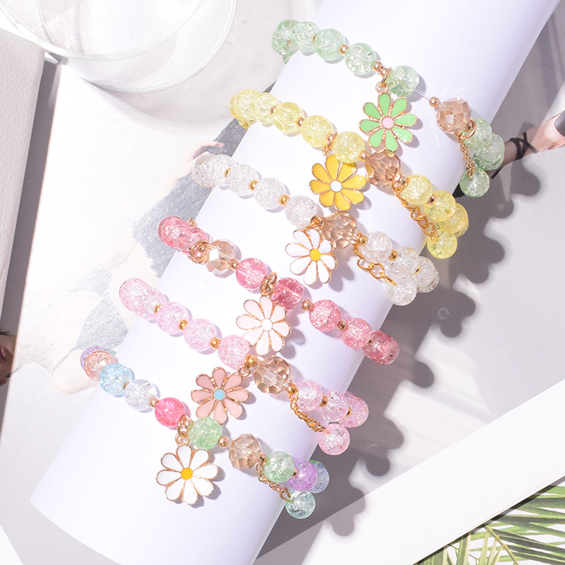 Kleines Gänseblümchen Kinder-Perlarmband, für Mädchen und Schüler, handgefertigter elastischer Boutique-Schmuck, grenzüberschreitendes Kristallarmband.