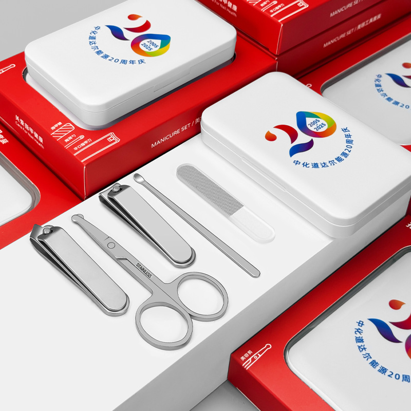 Set aus fünf Nagelscherenteilen mit speziellem Logo, praktisches Geschenk für Banken, Nagelscheren aus Edelstahl, kundenspezifische Herstellung, ab Lager verfügbar.