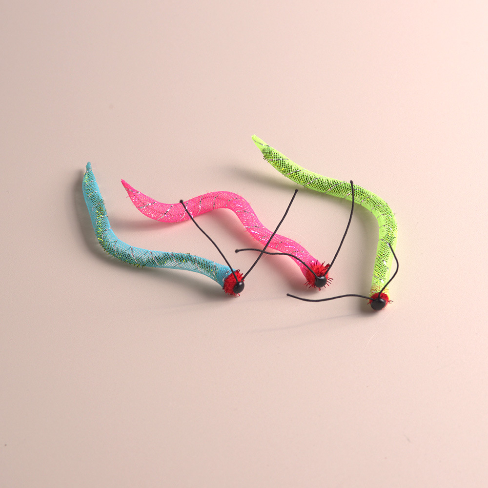 New cat self-play toy artificial insect cat toy DIY type cat toy original design source manufacturer