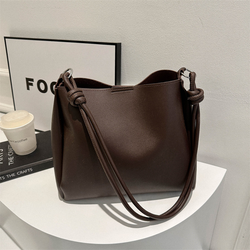 Commuter Korean-Style Large Capacity Fashion Mother-and-Child Bag for Women, Commuter Quality Single-Shoulder Bag, Women's 2025 Summer Bucket Bag