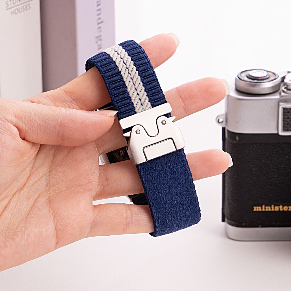 Parachute Buckle Nylon Strap for Apple Watch S10