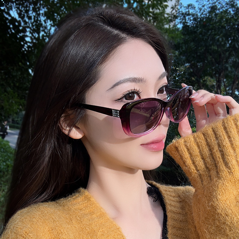 2025 New Sunglasses Women Korean Style Trendy Glasses Anti-UV Polarized Sunglasses 5577 Eyewear Wholesale