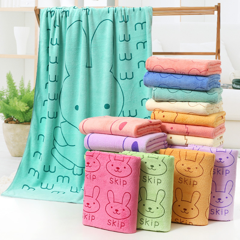 Toptan mikrofiber banyo havlusu emici çizgi film tavşan kafası baskılı plaj havlusu yetişkin dış ticaret havlusu yumuşak ve tüy bırakmayan