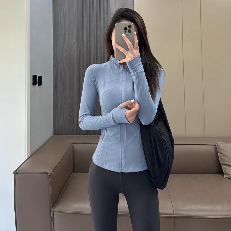 Kadın uzun kollu yoga üstü, ince ve nefes alabilen