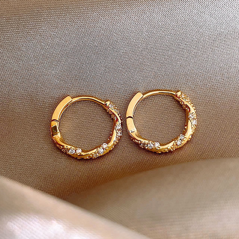 Zircon Ring Earrings 2024 New Popular Unique Niche Earrings for Women Gold Luxury Minimalist Ring Ear Clips Earring Rings