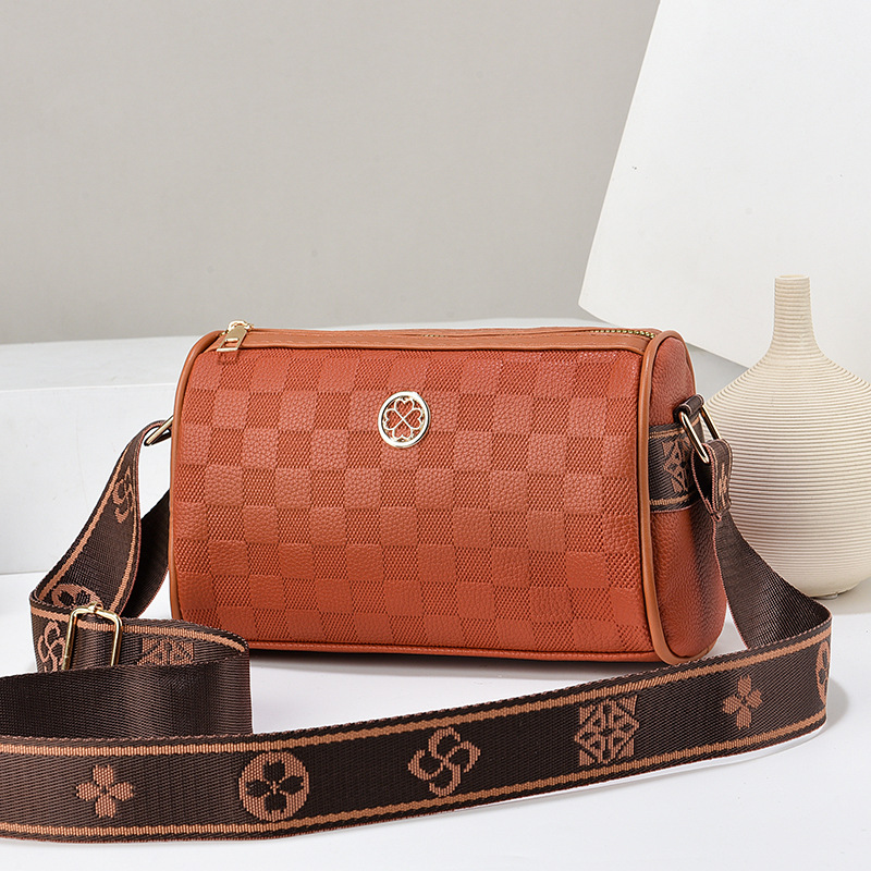 Cross-border trend women's crossbody bag 2026 new model soft leather export women's small bag factory artistic national style - 8
