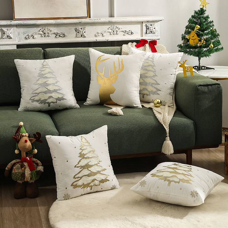 Sorgfältig ausgewählte Rentier-Weihnachtsbaumkissenbezug mit Golddruck, auch grenzübergreifend beliebt, Herbst- und Winter-Schneeflocken-Stickstil-Urlaubsdekokissenbezug.