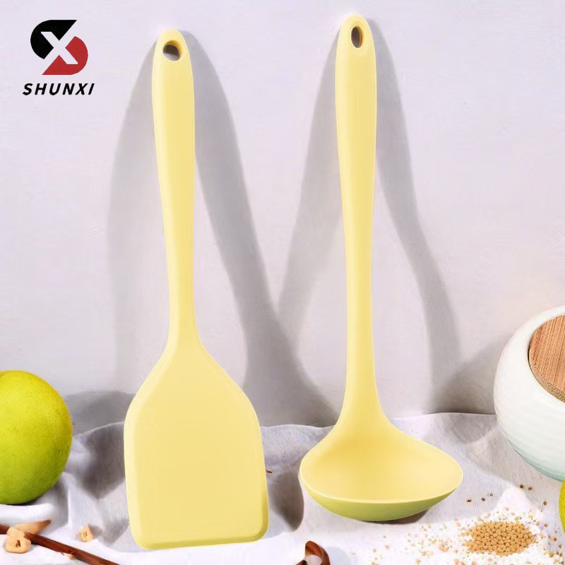 Toptan küçük silikon spatula ve kaşık pişirme seti ev yapışmaz tava yüksek sıcaklığa dayanıklı mini mutfak eşyası spatula ve kaşık seti